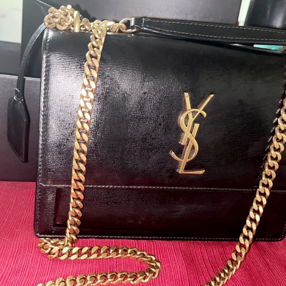 Sunset logo chain bag, brand new only worn twice . Bag comes with box. - Picture 3 of 10